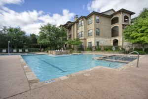 Three Bedroom Apartments for Rent in San Antonio, TX - Pool
